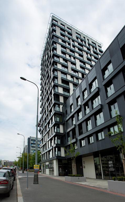 Ferienwohnung Olsanska Flat With Balcony Prag Exterior foto